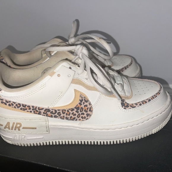 Air Force 1’s cheetah print - Picture 2 of 2